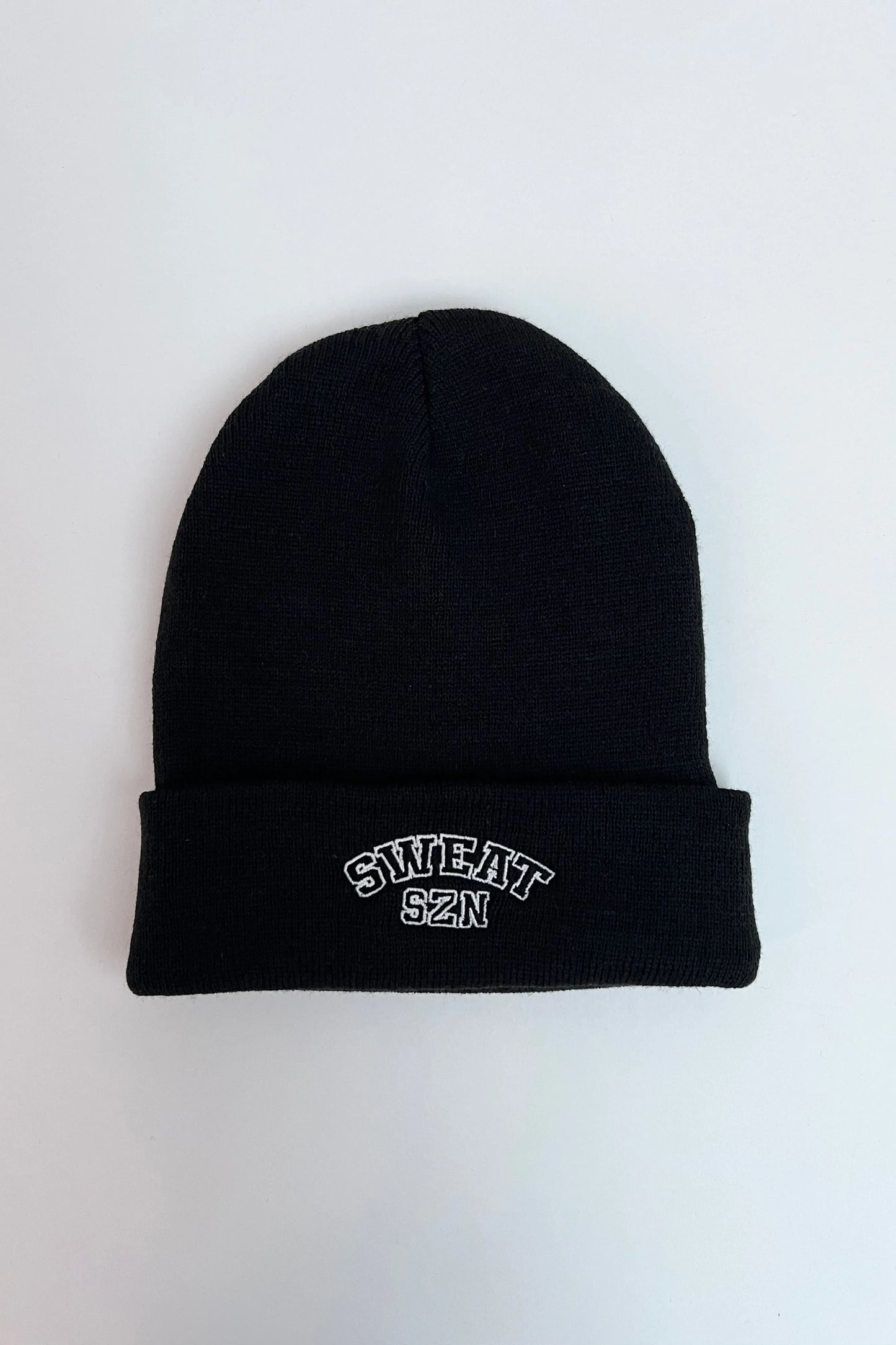 BLACK VARSITY LOGO BEANIE HAT